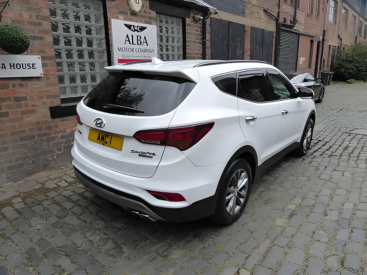 Used 2018 Hyundai Santa Fe Premium White - Interior and Exterior details 6