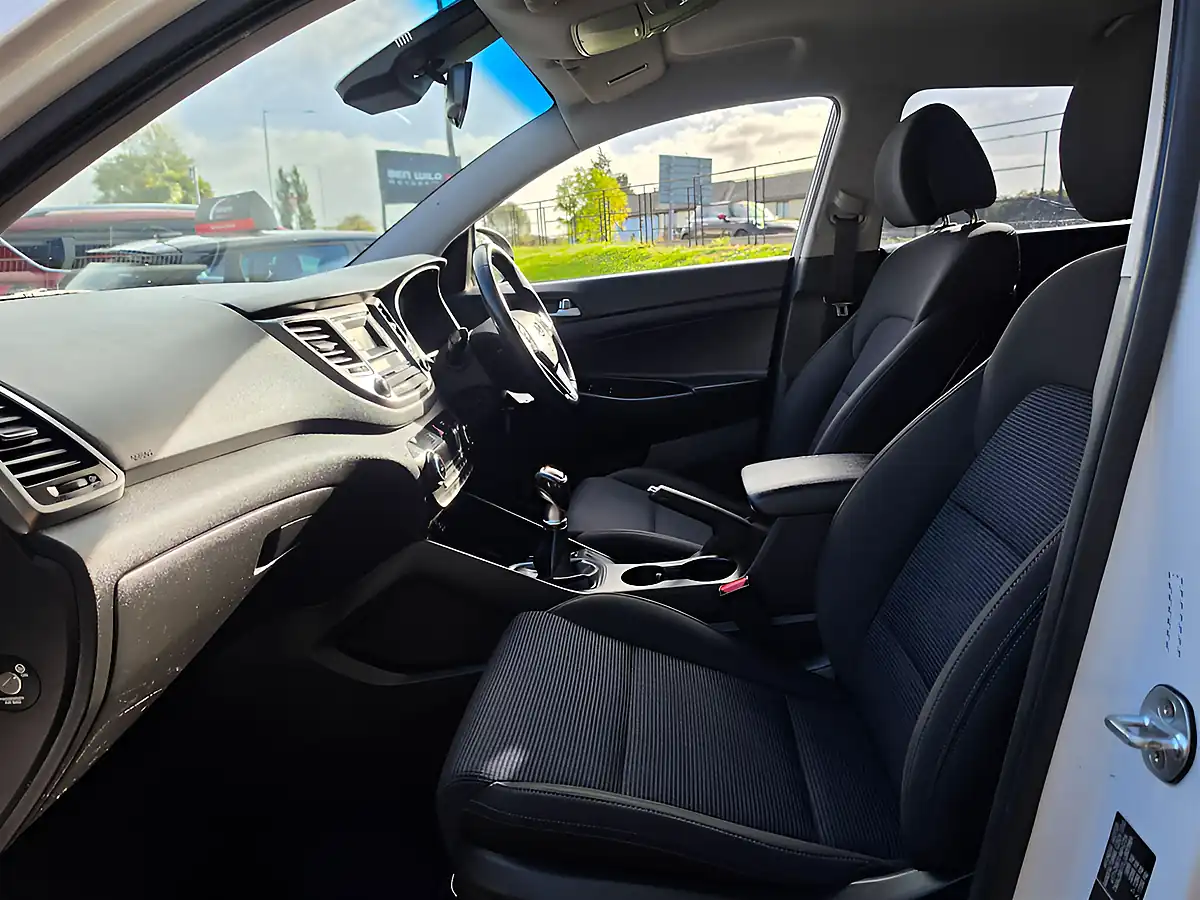 Used 2018 Hyundai Tucson Blue Drive Se White - Interior and Exterior details 13