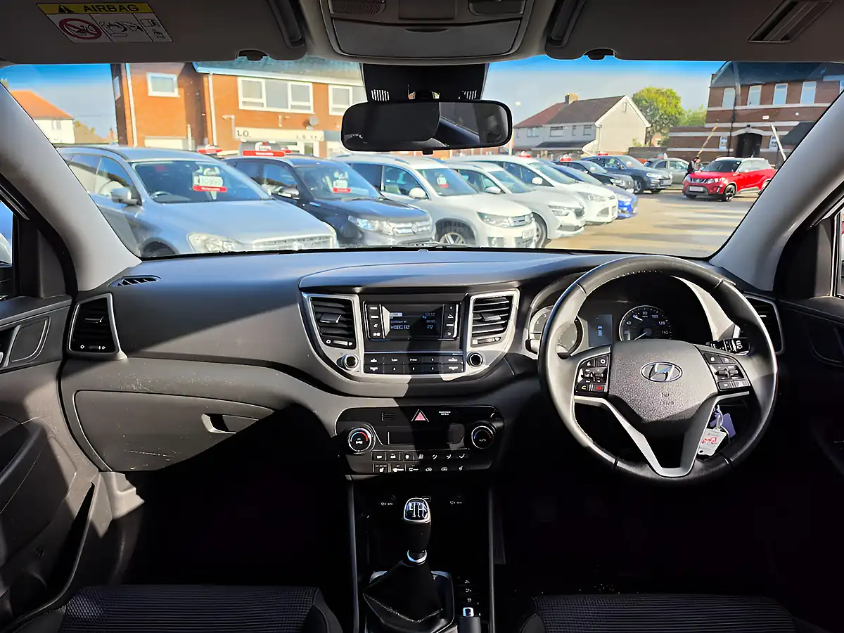 Used 2018 Hyundai Tucson Blue Drive Se White - Interior and Exterior details 14