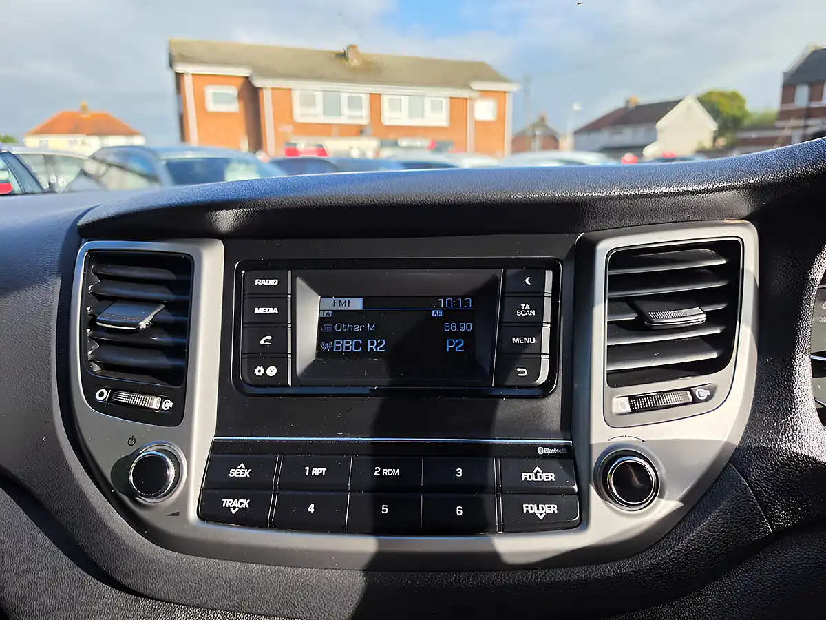 Used 2018 Hyundai Tucson Blue Drive Se White - Interior and Exterior details 16