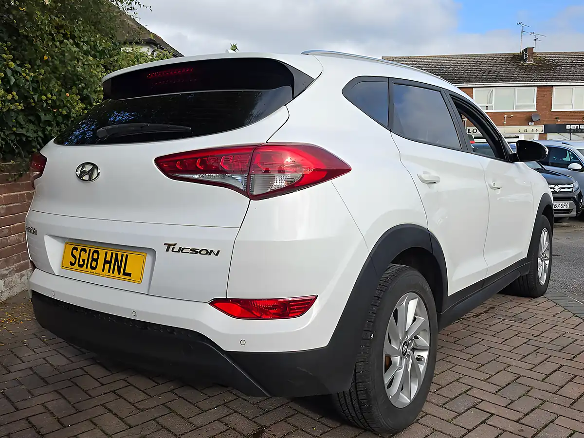 Used 2018 Hyundai Tucson Blue Drive Se White - Interior and Exterior details 9