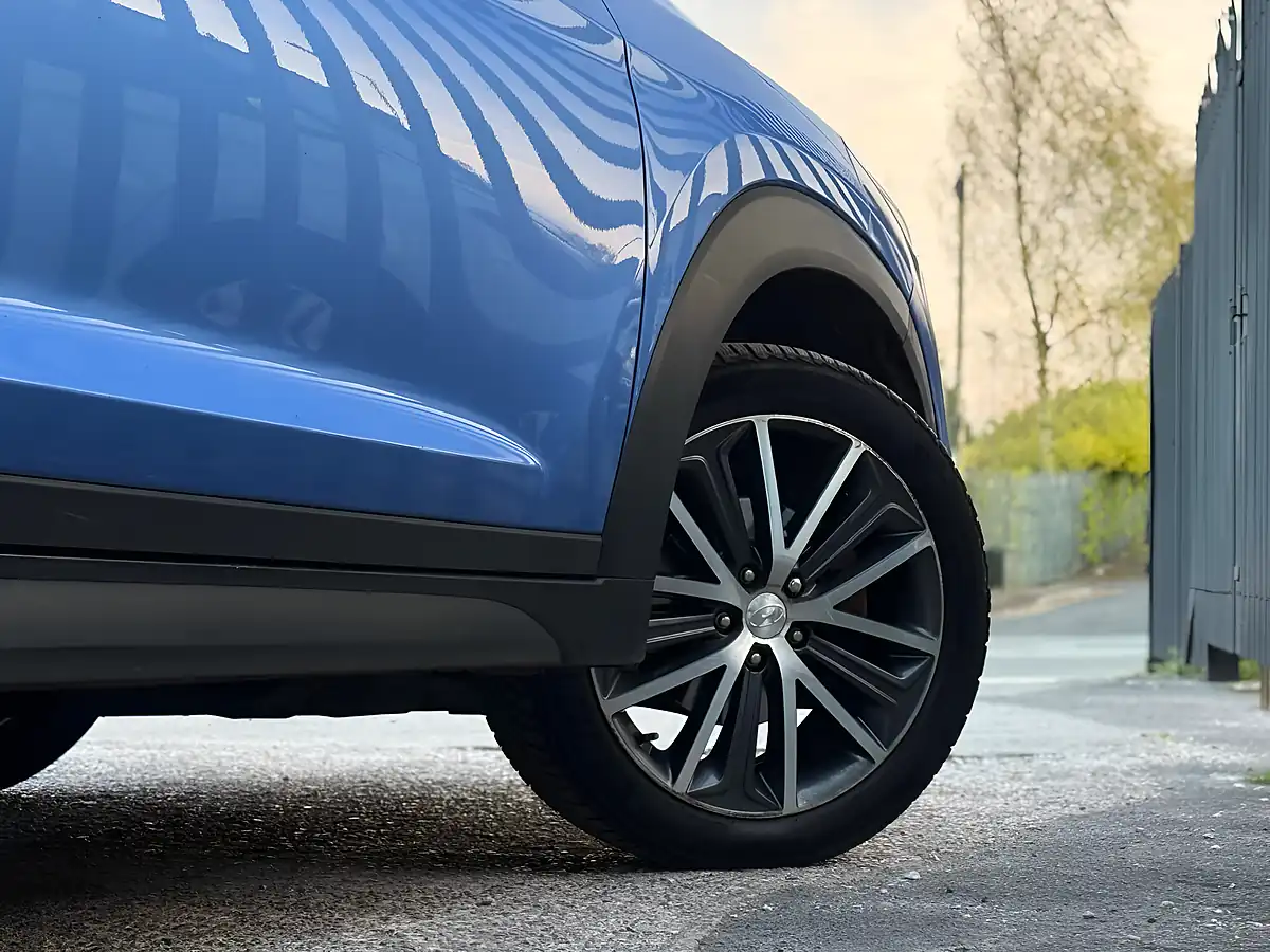 Used 2018 Hyundai Tucson Go! Se Blue - Interior and Exterior details 10