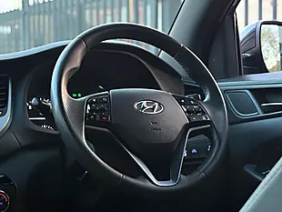 Used 2018 Hyundai Tucson Go! Se Blue - Interior and Exterior details 14