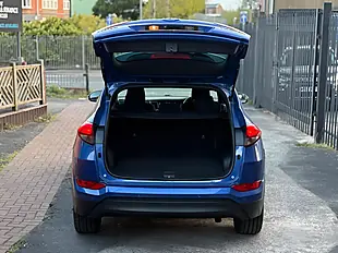 Used 2018 Hyundai Tucson Go! Se Blue - Interior and Exterior details 7
