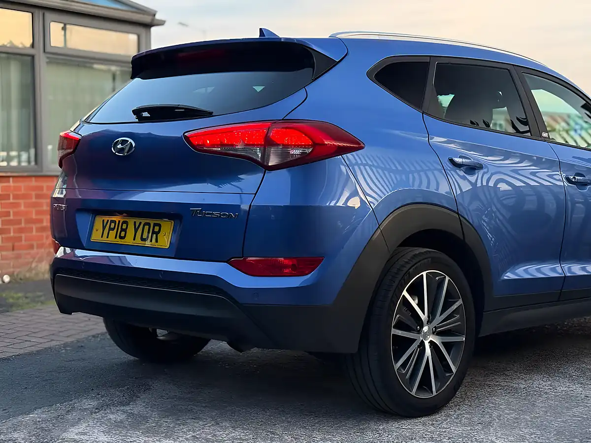 Used 2018 Hyundai Tucson Go! Se Blue - Interior and Exterior details 9