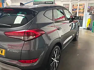 Used 2018 Hyundai Tucson Go! Se Grey - Interior and Exterior details 12