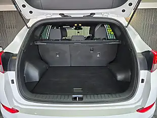 Used 2018 Hyundai Tucson Go! Se White - Interior and Exterior details 14