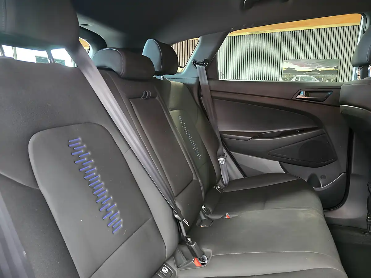 Used 2018 Hyundai Tucson Go! Se White - Interior and Exterior details 18