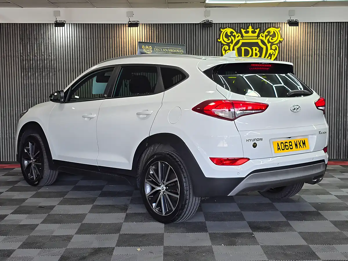 Used 2018 Hyundai Tucson Go! Se White - Interior and Exterior details 5