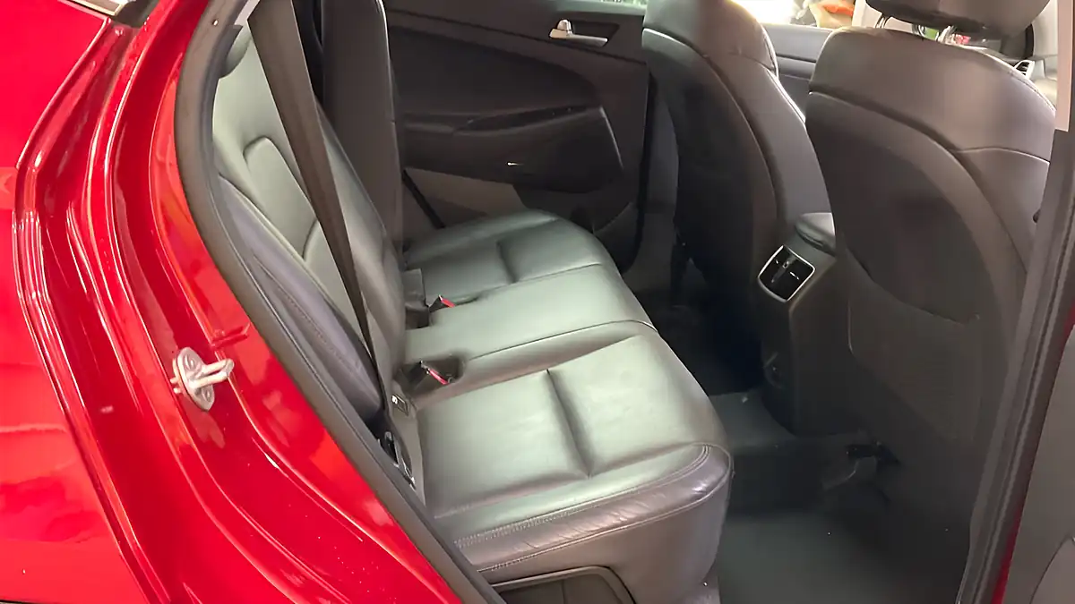 Used 2018 Hyundai Tucson Premium Red - Interior and Exterior details 14