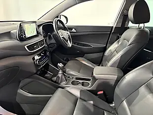 Used 2018 Hyundai Tucson Premium White - Interior and Exterior details 11