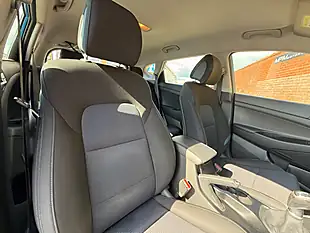 Used 2018 Hyundai Tucson Se Blue - Interior and Exterior details 10
