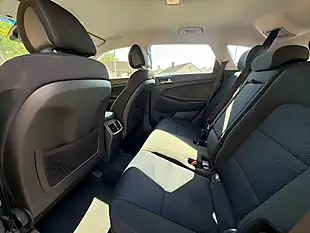 Used 2018 Hyundai Tucson Se Blue - Interior and Exterior details 15