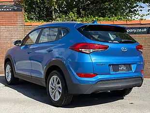 Used 2018 Hyundai Tucson Se Blue - Interior and Exterior details 6