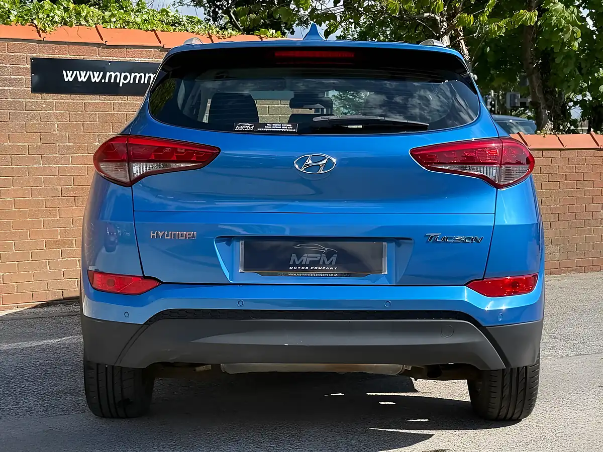 Used 2018 Hyundai Tucson Se Blue - Interior and Exterior details 8