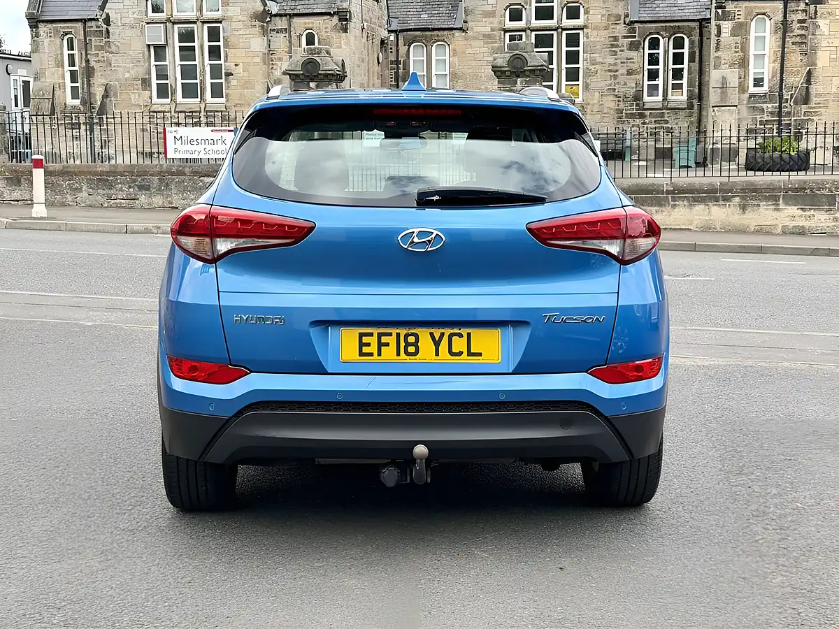 Used 2018 Hyundai Tucson Se Blue - Interior and Exterior details 12