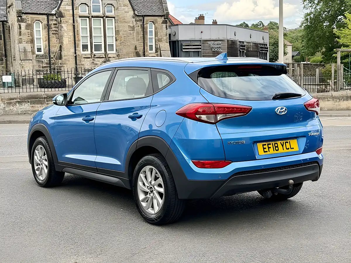 Used 2018 Hyundai Tucson Se Blue - Interior and Exterior details 13