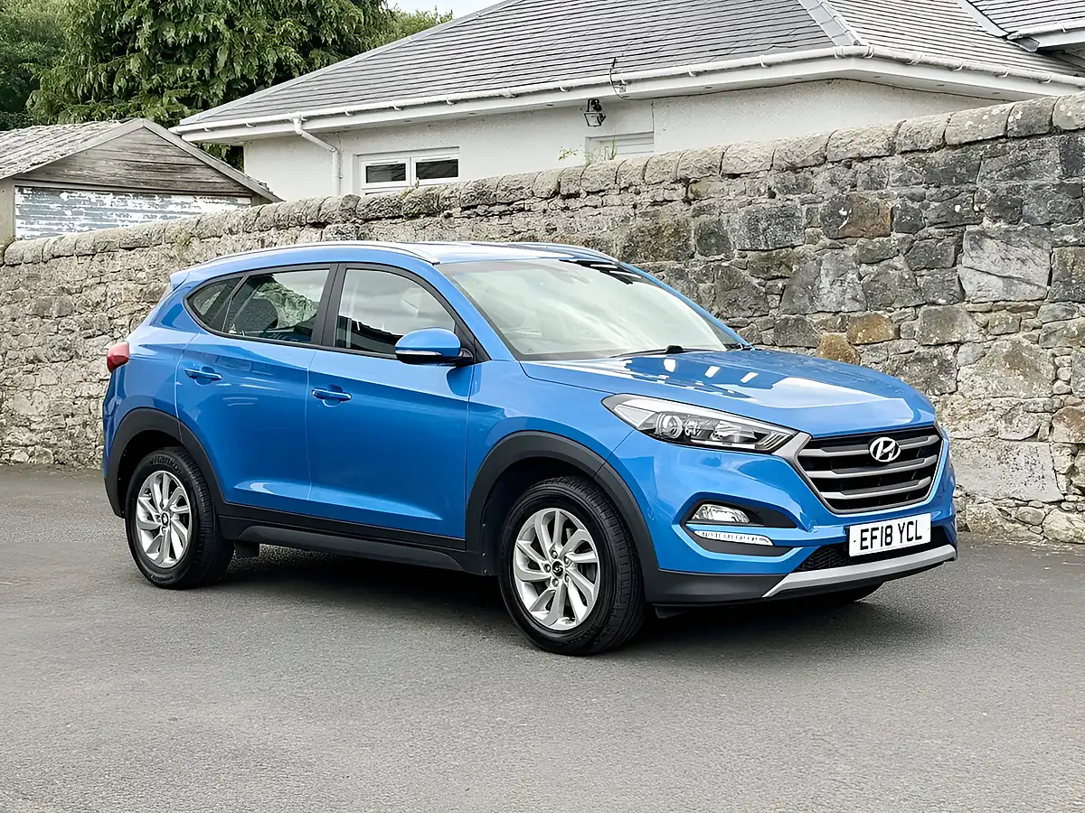 Used 2018 Hyundai Tucson Se Blue - Interior and Exterior details 17