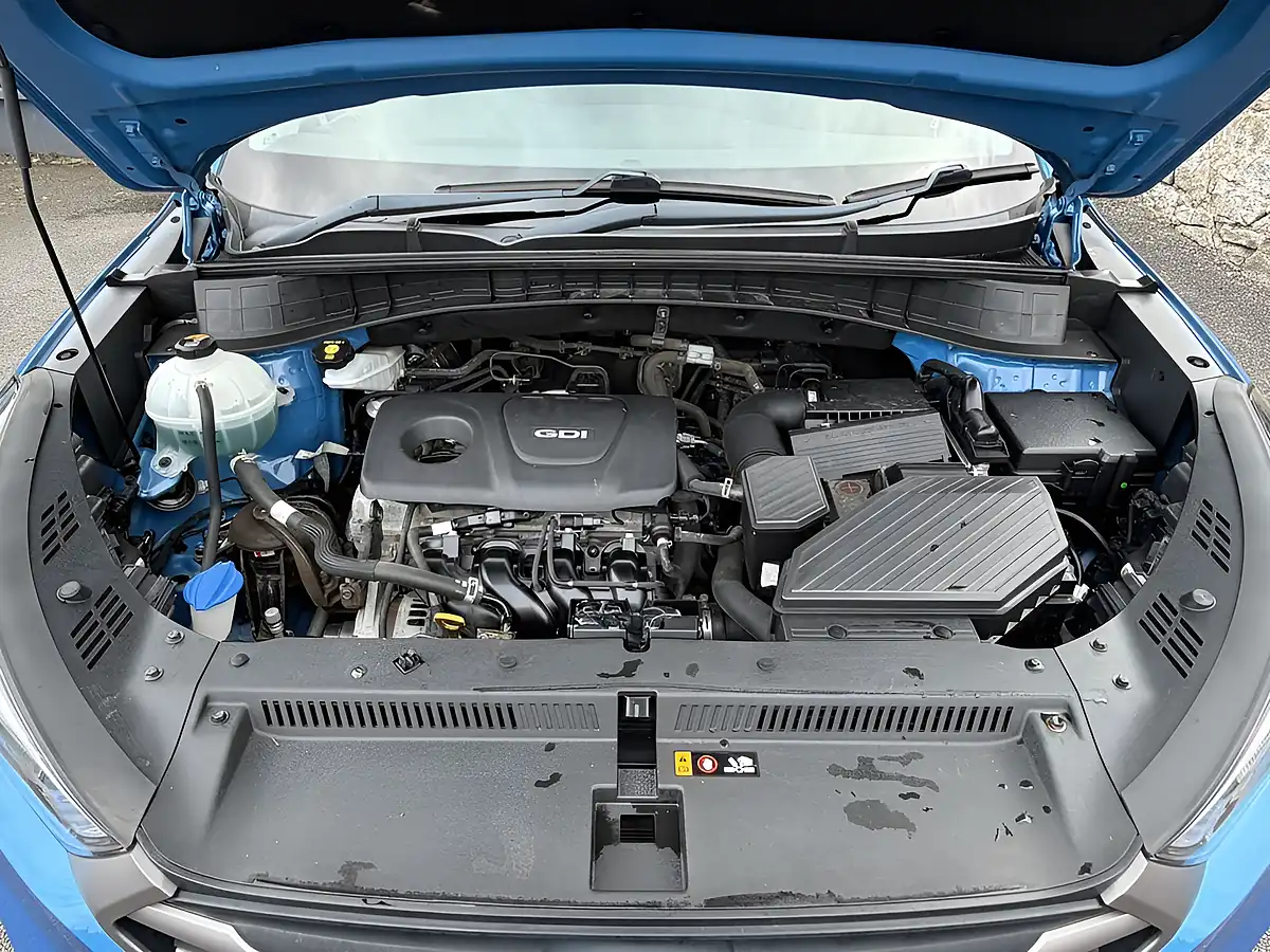 Used 2018 Hyundai Tucson Se Blue - Interior and Exterior details 18