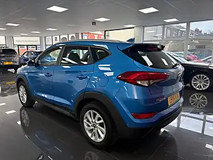 Used 2018 Hyundai Tucson Se Blue - Interior and Exterior details 10