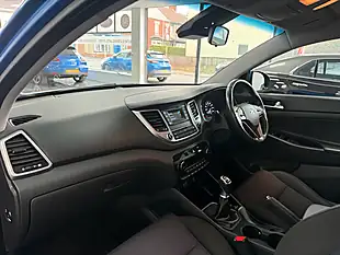 Used 2018 Hyundai Tucson Se Blue - Interior and Exterior details 11