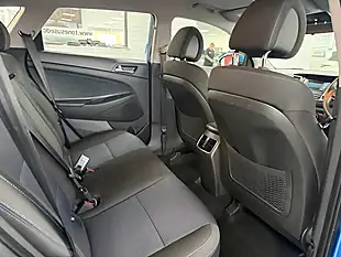 Used 2018 Hyundai Tucson Se Blue - Interior and Exterior details 4