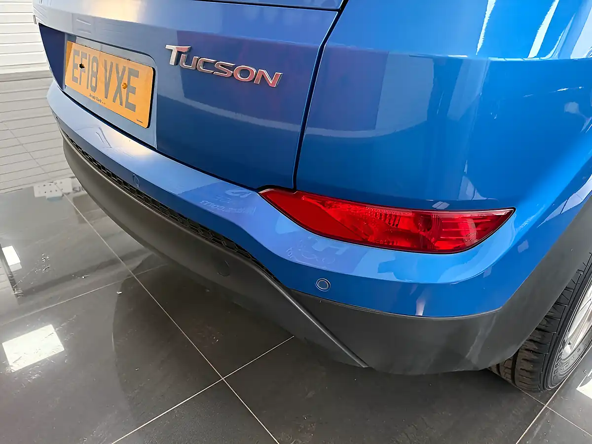 Used 2018 Hyundai Tucson Se Blue - Interior and Exterior details 9