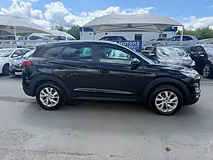 Used 2018 Hyundai Tucson Se Edition Black - Interior and Exterior details 5