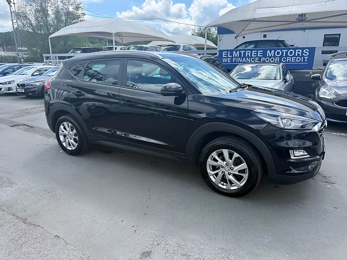 Used 2018 Hyundai Tucson Se Edition Black - Interior and Exterior details 9
