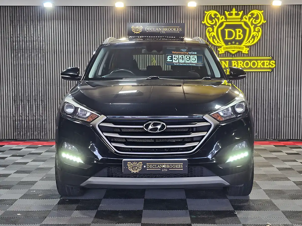 Used 2018 Hyundai Tucson Se Nav Black - Interior and Exterior details 8