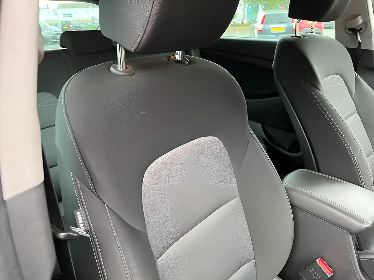 Used 2018 Hyundai Tucson Se Nav Black - Interior and Exterior details 12