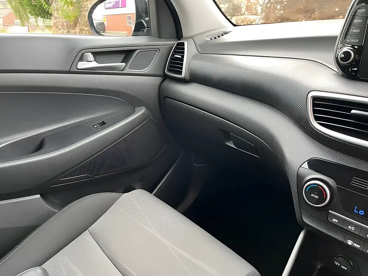 Used 2018 Hyundai Tucson Se Nav Black - Interior and Exterior details 13