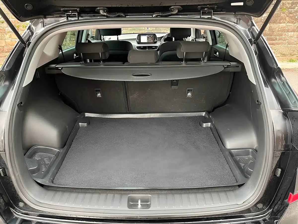 Used 2018 Hyundai Tucson Se Nav Black - Interior and Exterior details 8