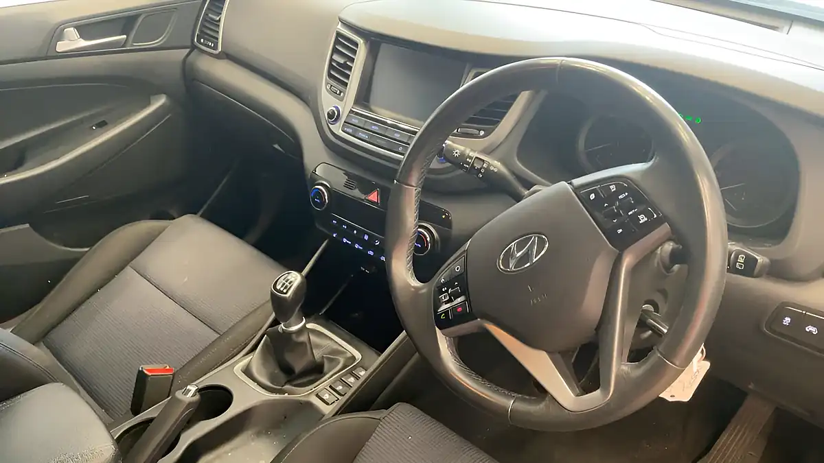 Used 2018 Hyundai Tucson Se Nav Black - Interior and Exterior details 7