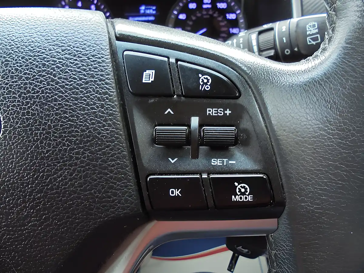 Used 2018 Hyundai Tucson Se Nav Black - Interior and Exterior details 16