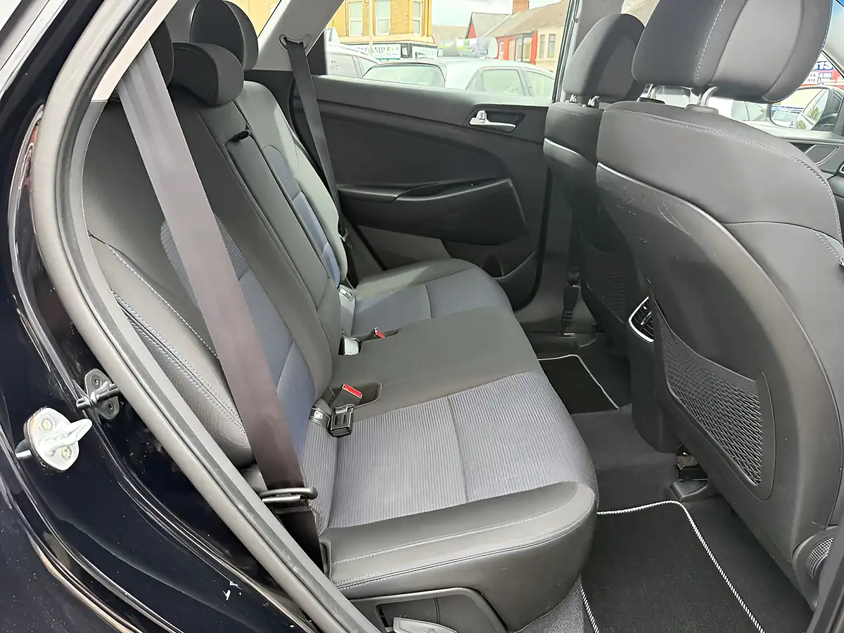 Used 2018 Hyundai Tucson Se Nav Black - Interior and Exterior details 11