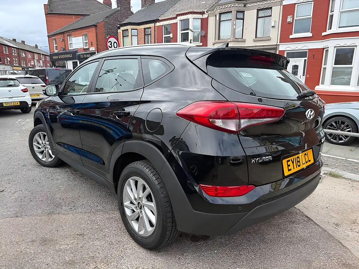 Used 2018 Hyundai Tucson Se Nav Black - Interior and Exterior details 6