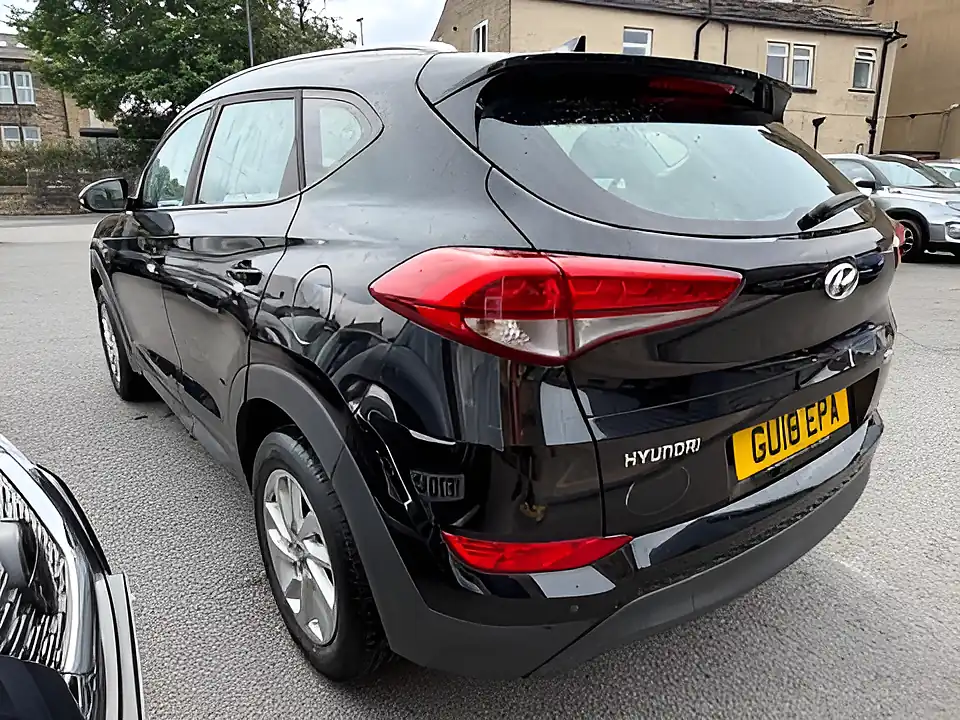 Used 2018 Hyundai Tucson Se Nav Blue Drive Black - Interior and Exterior details 4