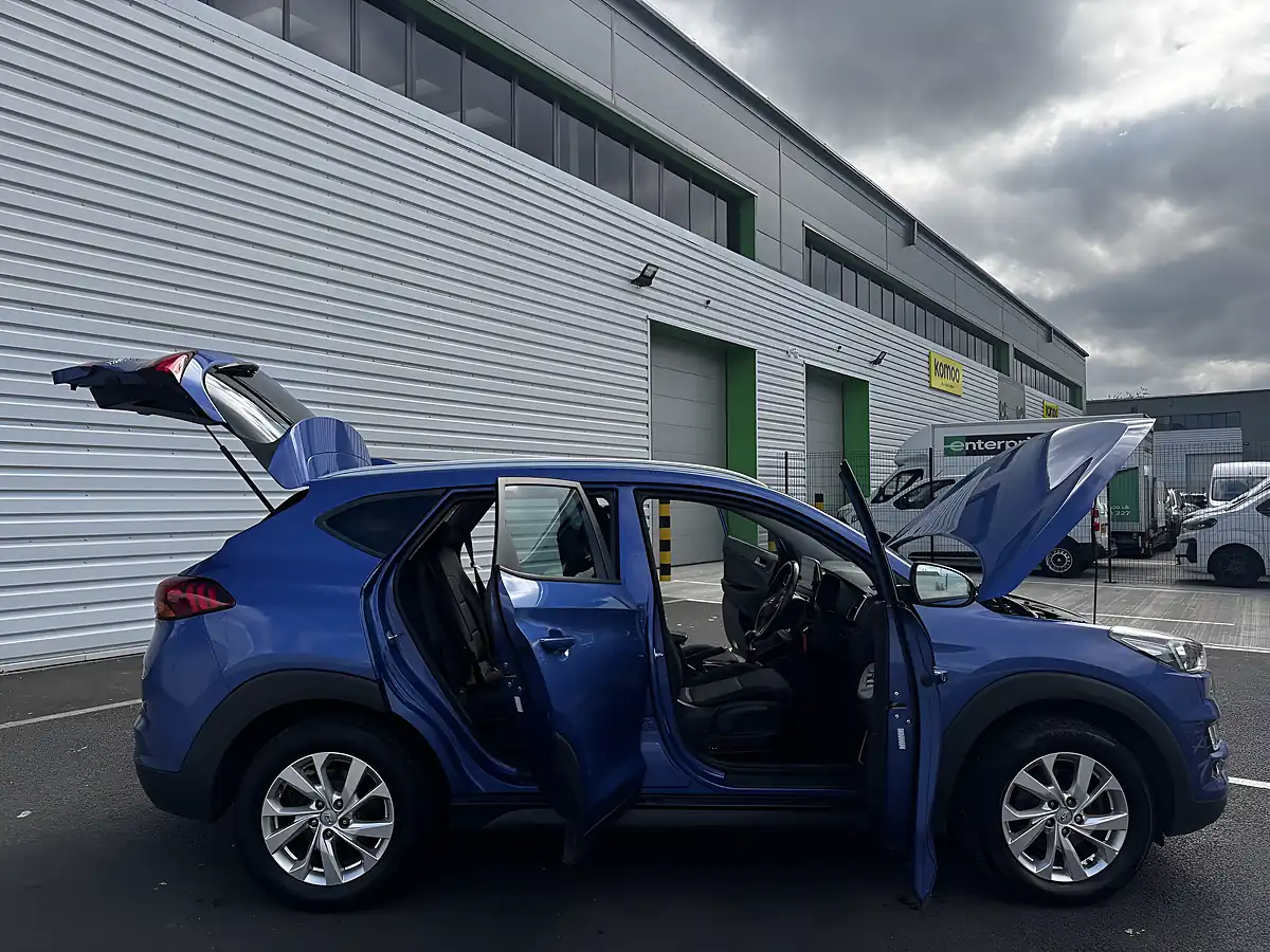 Used 2018 Hyundai Tucson Se Nav Blue - Interior and Exterior details 10