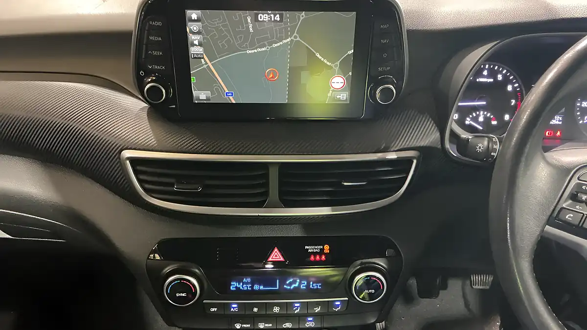 Used 2018 Hyundai Tucson Se Nav Blue - Interior and Exterior details 16