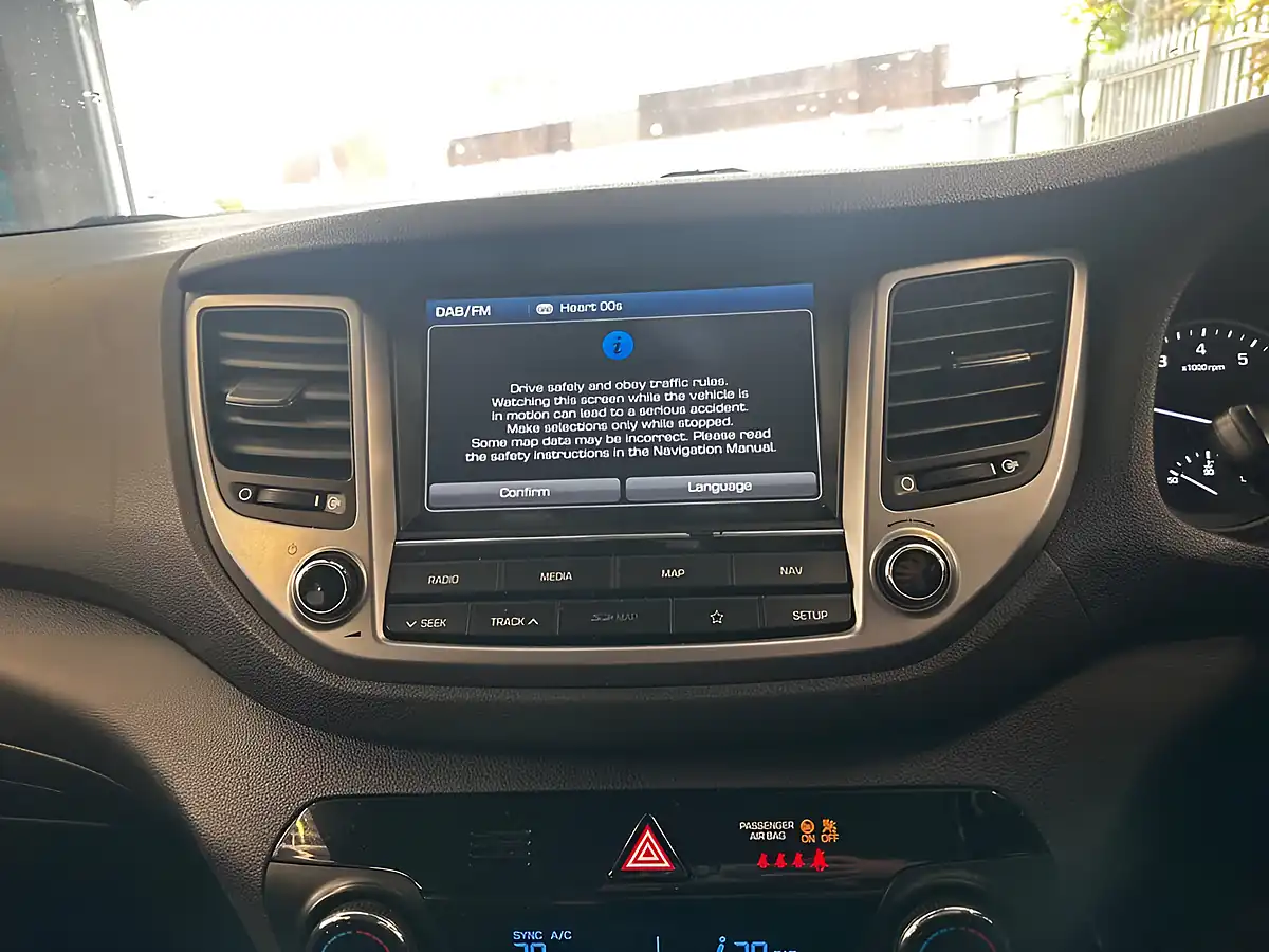 Used 2018 Hyundai Tucson Se Nav Blue - Interior and Exterior details 13