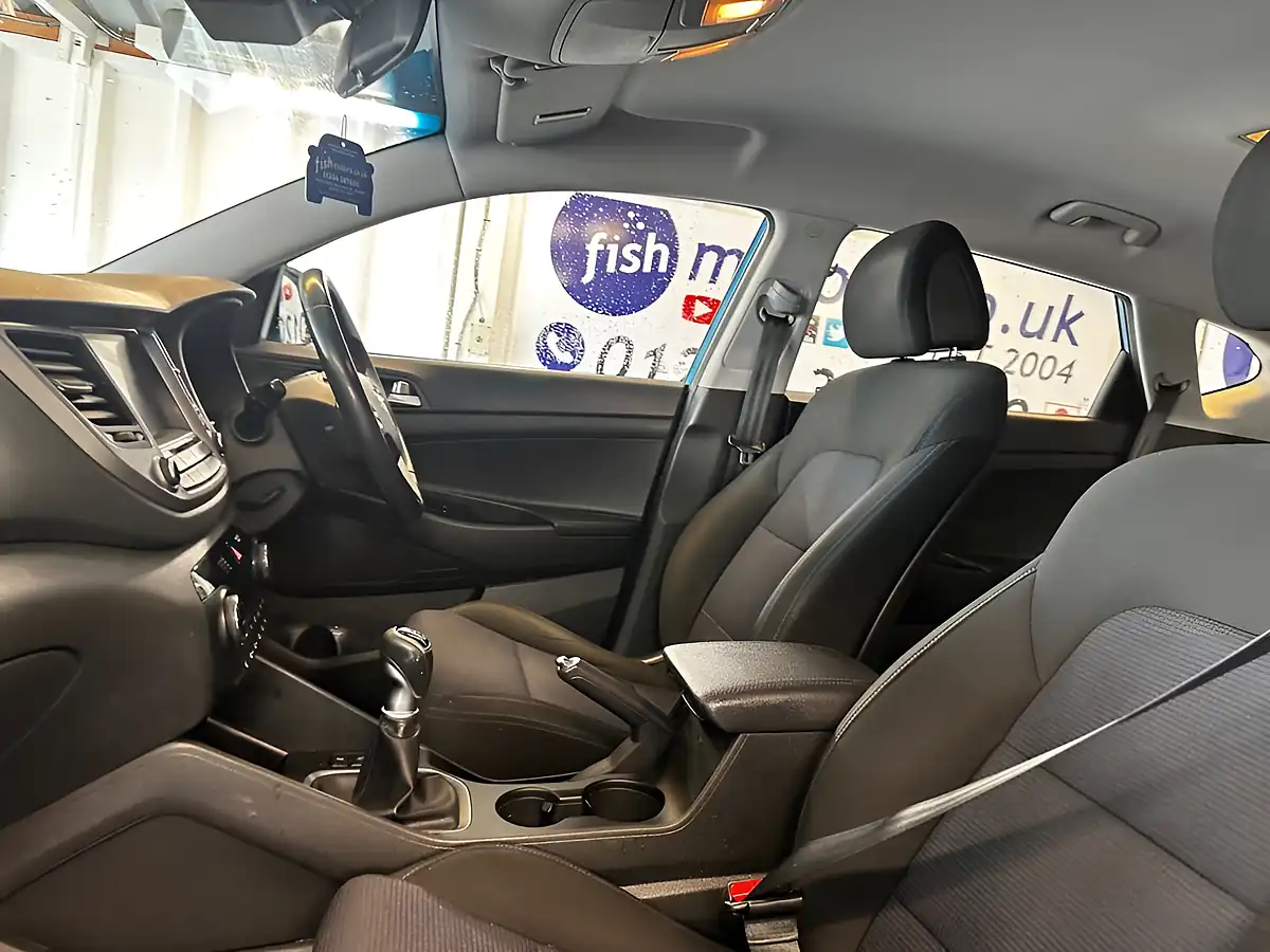 Used 2018 Hyundai Tucson Se Nav Blue - Interior and Exterior details 15