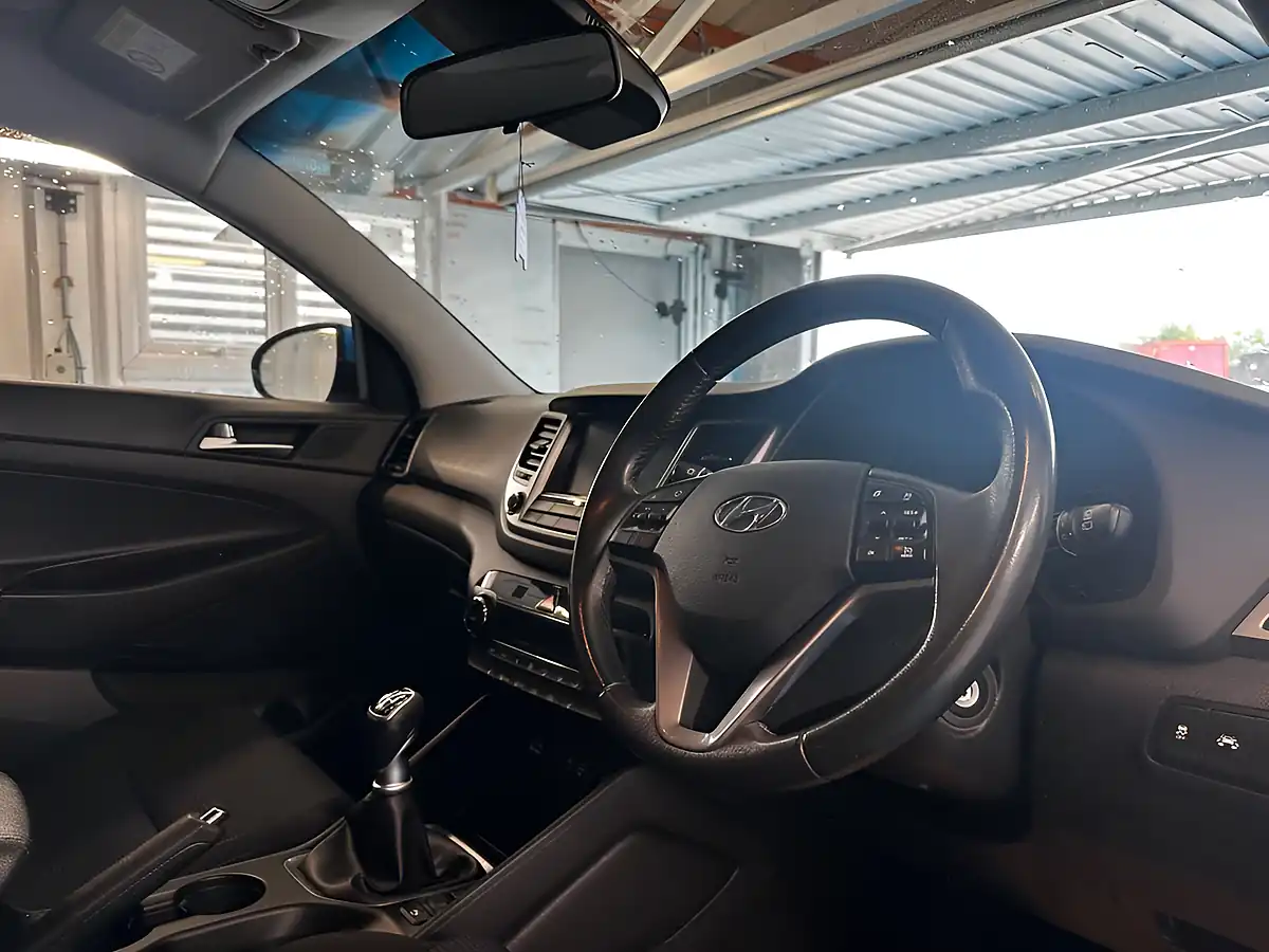 Used 2018 Hyundai Tucson Se Nav Blue - Interior and Exterior details 18