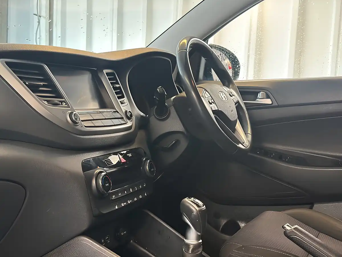 Used 2018 Hyundai Tucson Se Nav Blue - Interior and Exterior details 2
