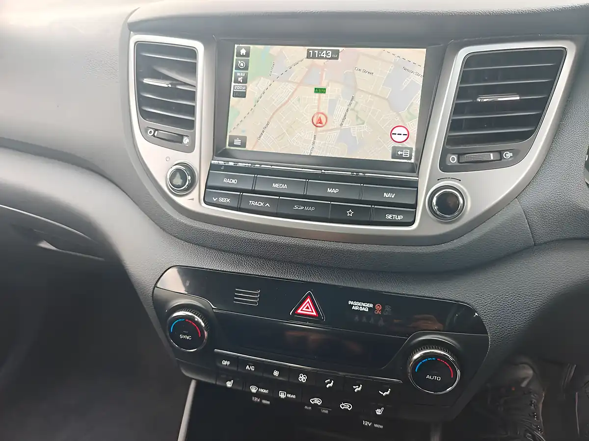 Used 2018 Hyundai Tucson Se Nav Blue - Interior and Exterior details 14