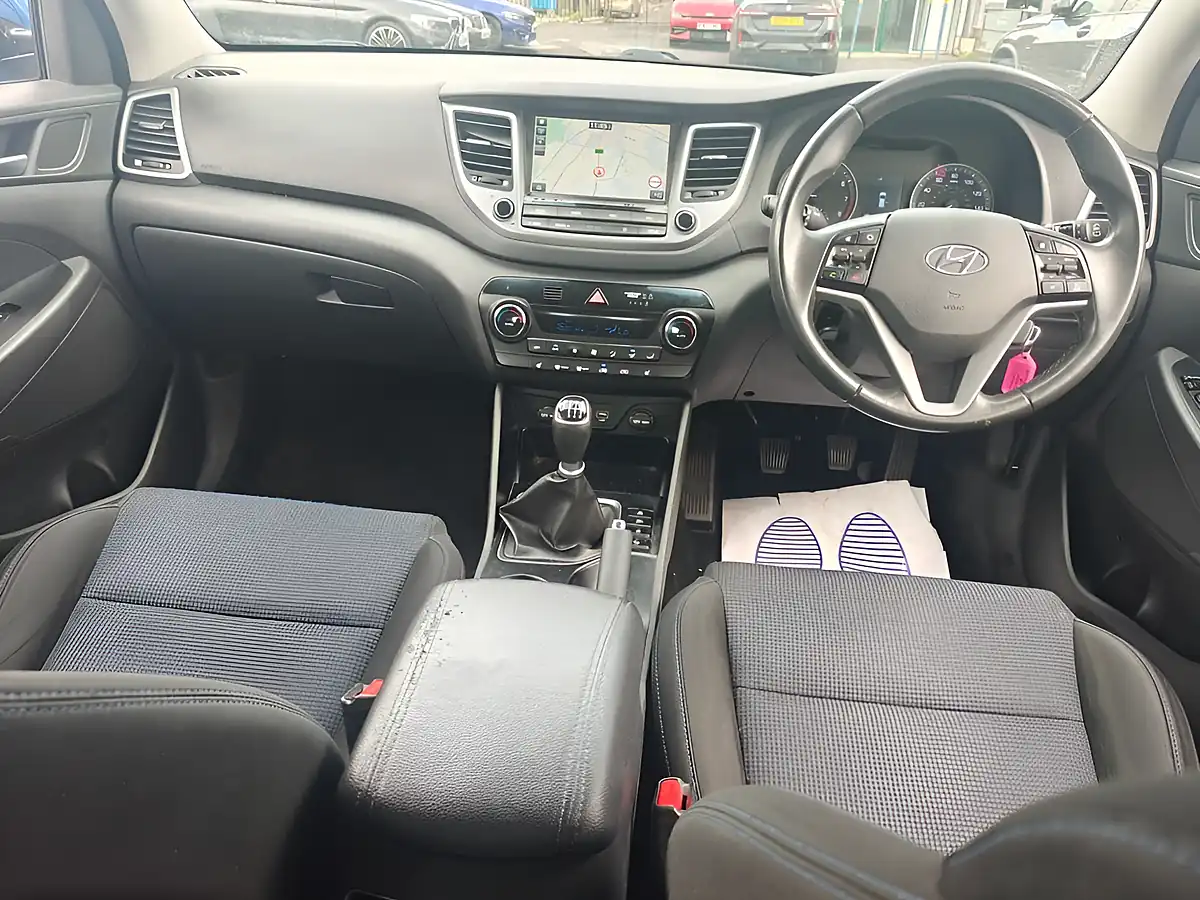Used 2018 Hyundai Tucson Se Nav Blue - Interior and Exterior details 8