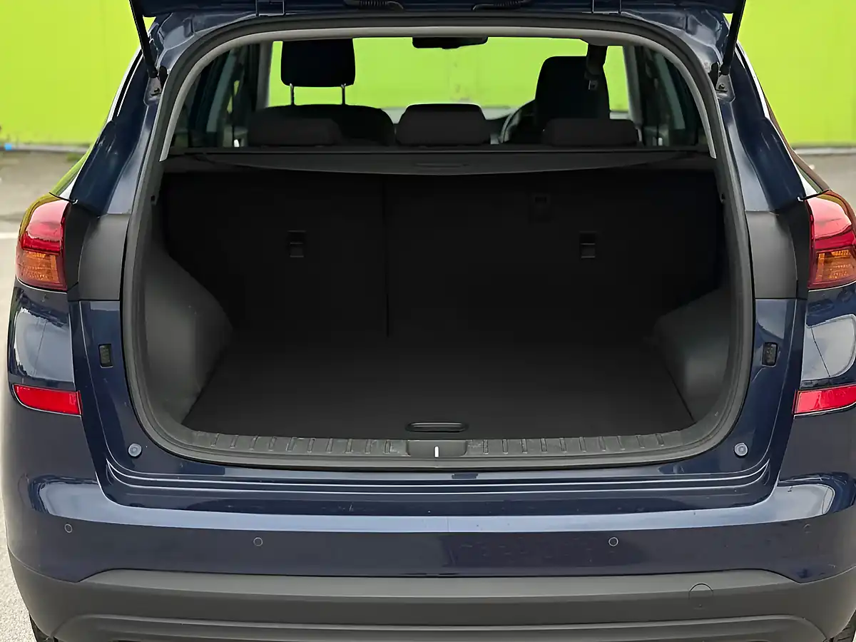 Used 2018 Hyundai Tucson Se Nav Blue - Interior and Exterior details 10