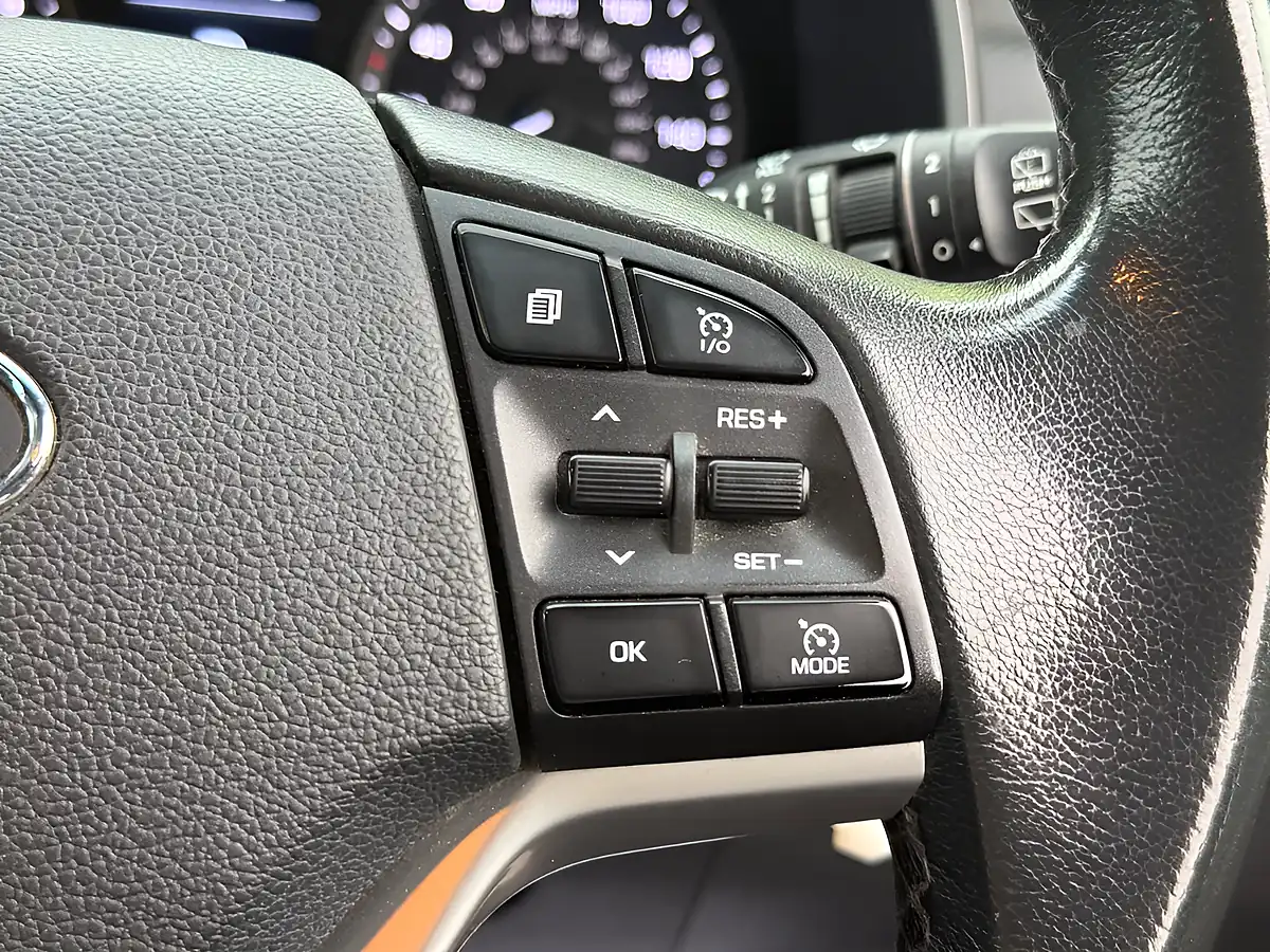 Used 2018 Hyundai Tucson Se Nav Blue - Interior and Exterior details 17