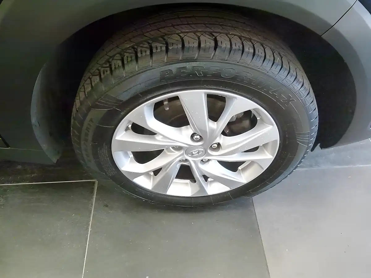 Used 2018 Hyundai Tucson Se Nav Blue - Interior and Exterior details 12