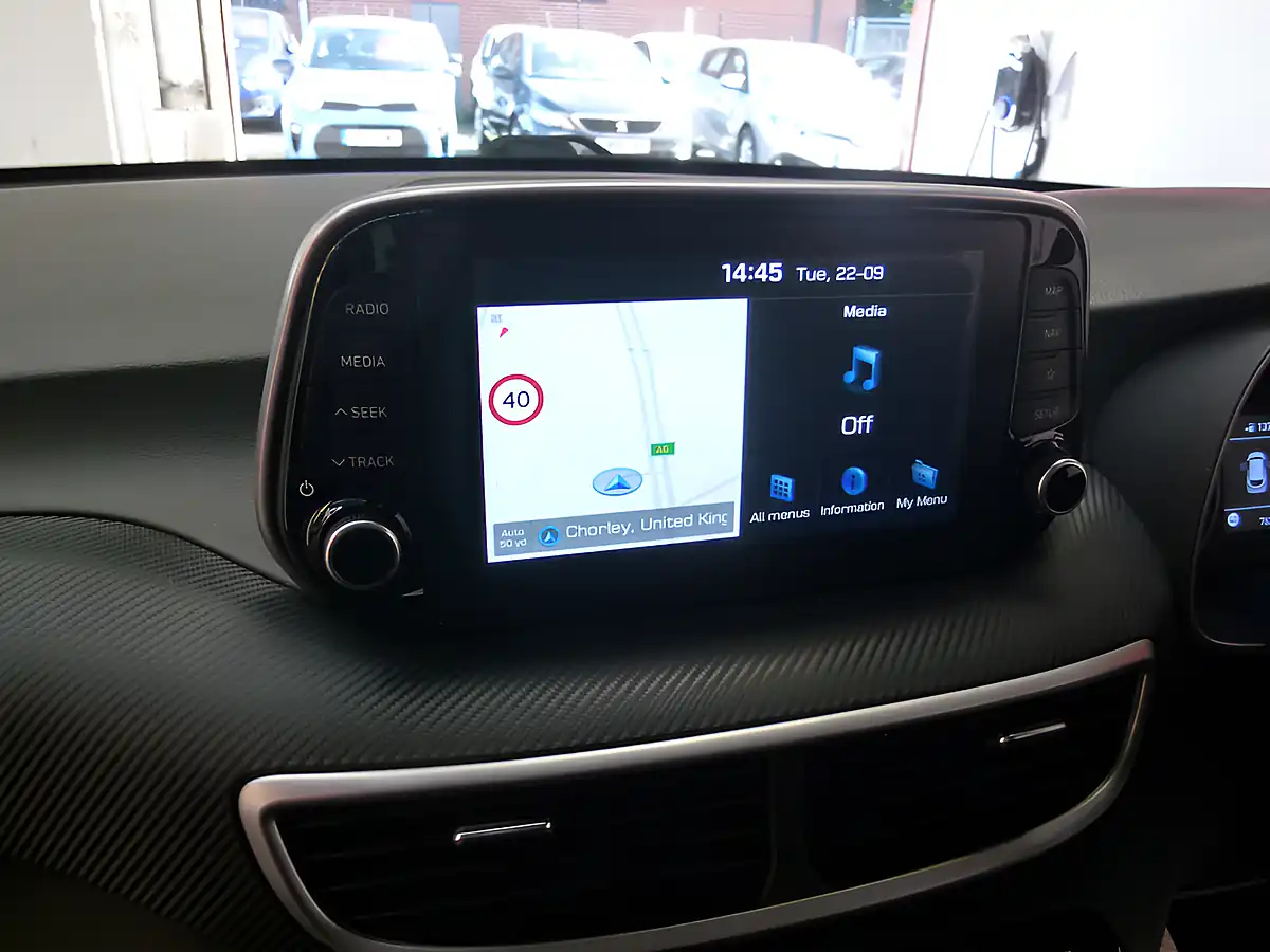 Used 2018 Hyundai Tucson Se Nav Blue - Interior and Exterior details 15
